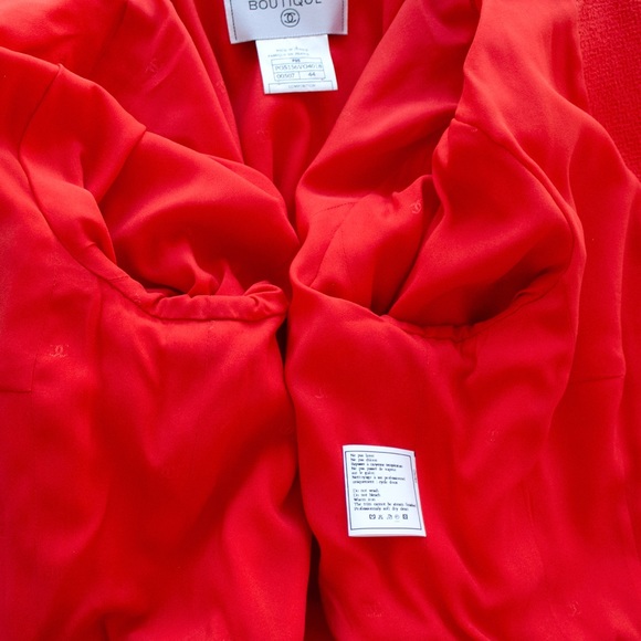 Chanel Vintage Spring 1995 Cropped Red 95P Jacket - Picture 13 of 14